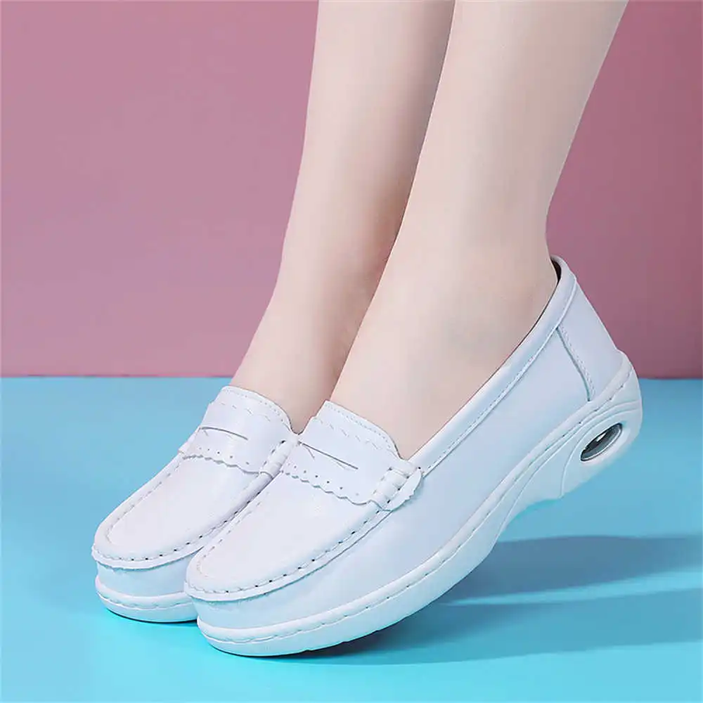 Туфли на каблуке с белой подош – обзор и цена Women Shoes Types